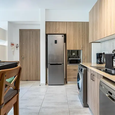 Апартаменти Crystal 2-bedroom In