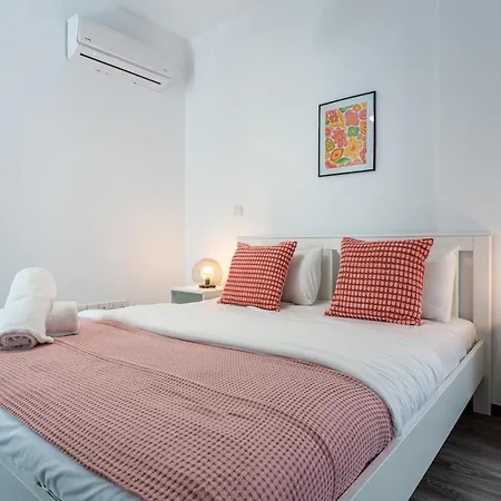 Crystal 2-bedroom In Apartment