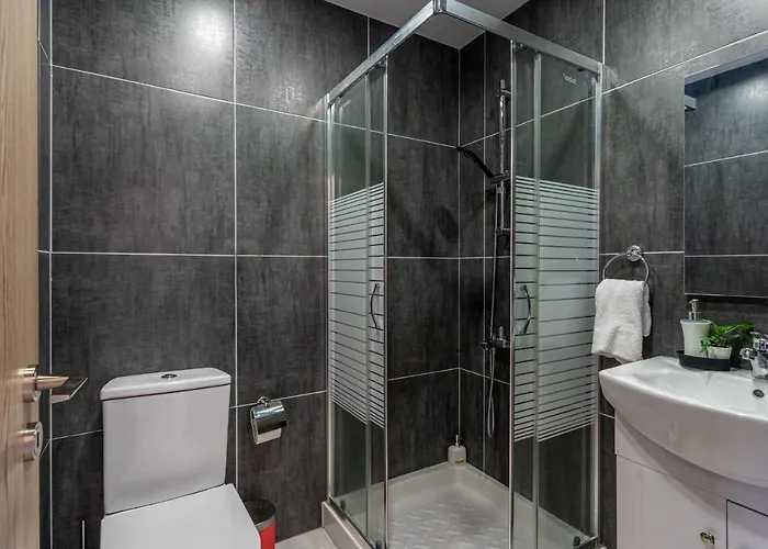 Crystal 2-bedroom In * לרנקה