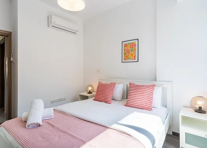 דירה Crystal 2-bedroom In לרנקה