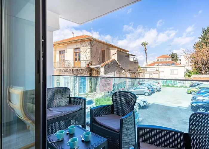 Апартаменти Crystal 2-bedroom In